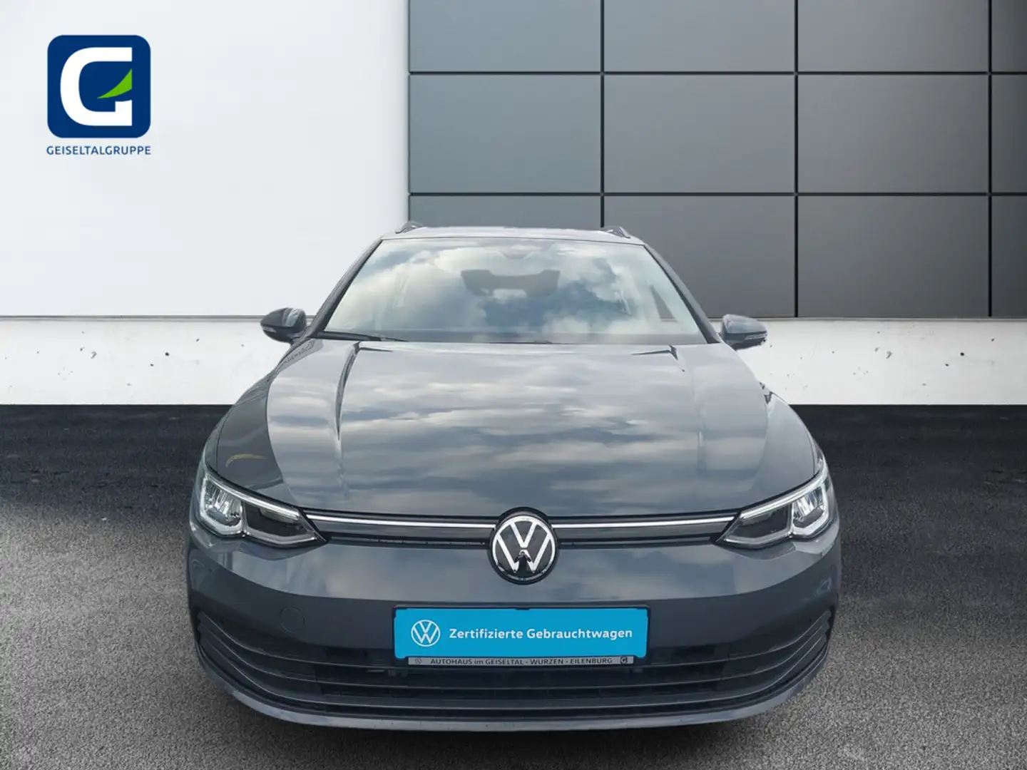 Volkswagen Golf VIII Variant 1.0 eTSI Life *DSG*REAR VIEW*NAVI*DAB Grijs - 2
