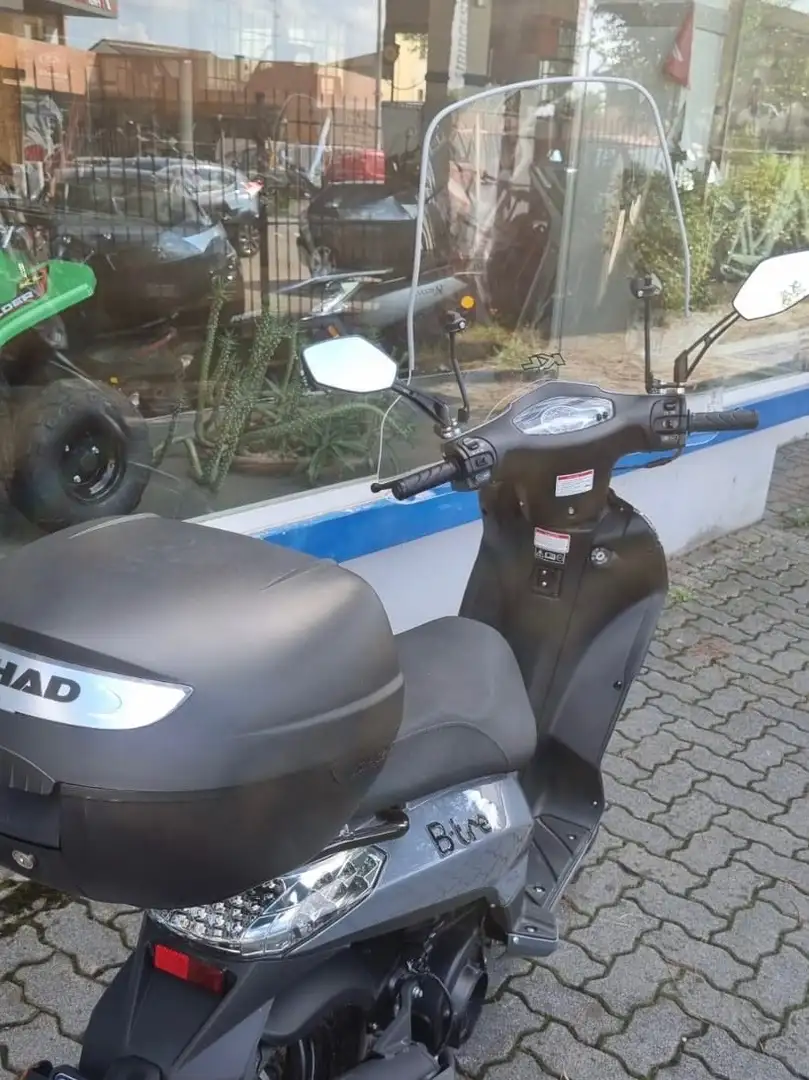 KL Motors B-Tre Grigio - 2