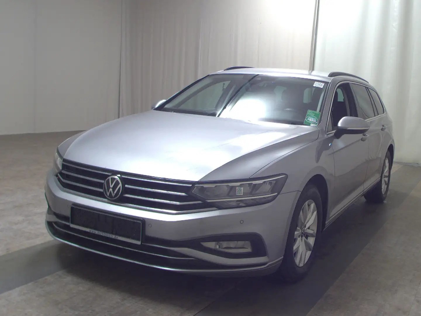 Volkswagen Passat Var. 2.0 TDI Business Navi LED AHK RFK Argent - 2
