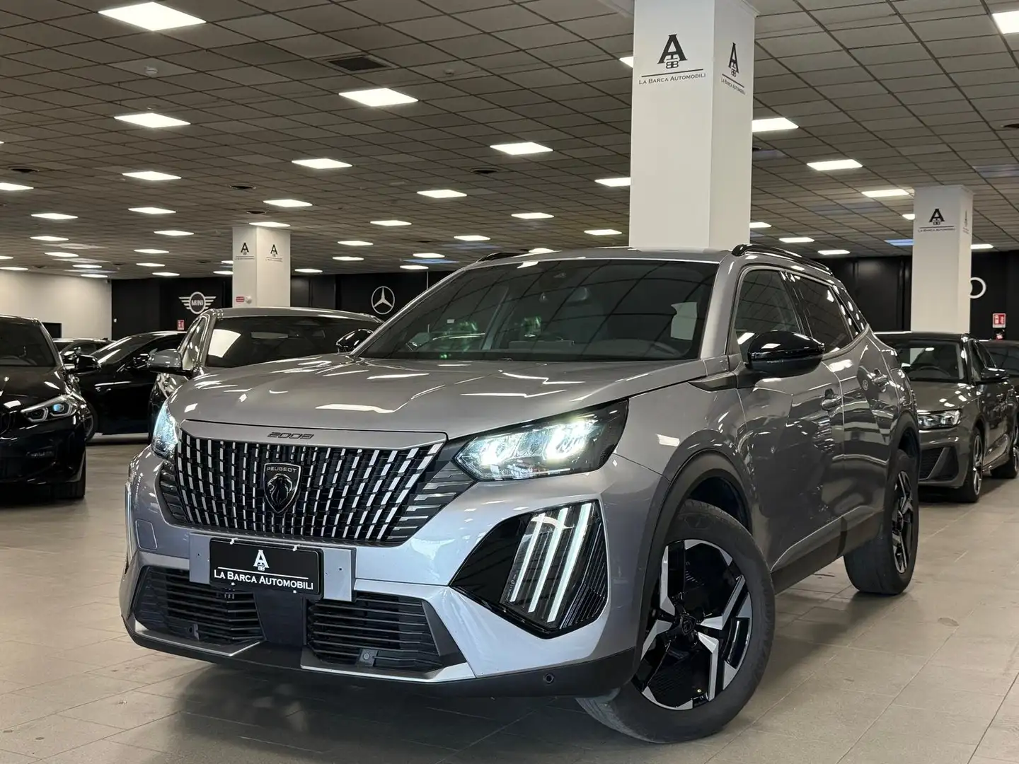 Peugeot 2008 1.2 100CV puretech Allure Zilver - 1