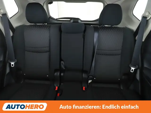 Nissan X-Trail view 16