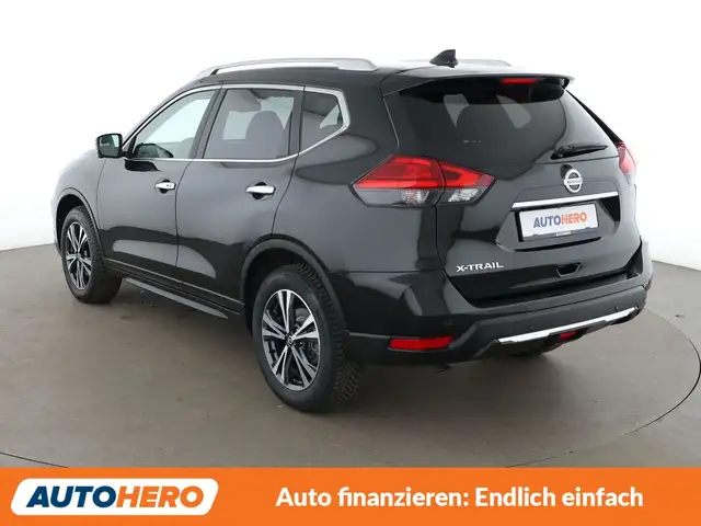 Nissan X-Trail view 4
