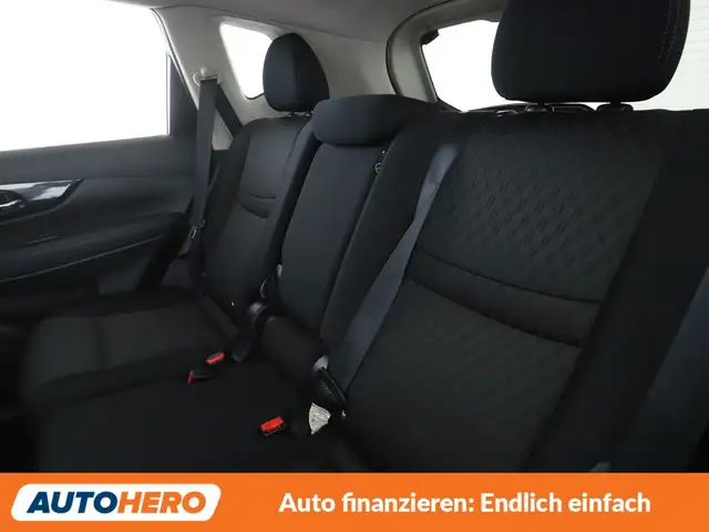Nissan X-Trail view 14