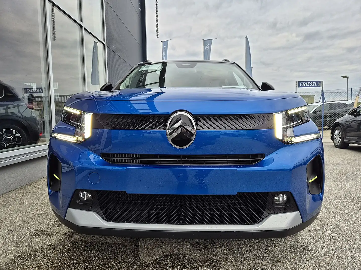 Citroen C3 PureTech 100 S&S 6-Gang-Manuell Max Blau - 2