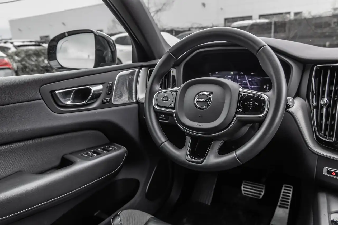Volvo XC60 снимка Volvo XC60