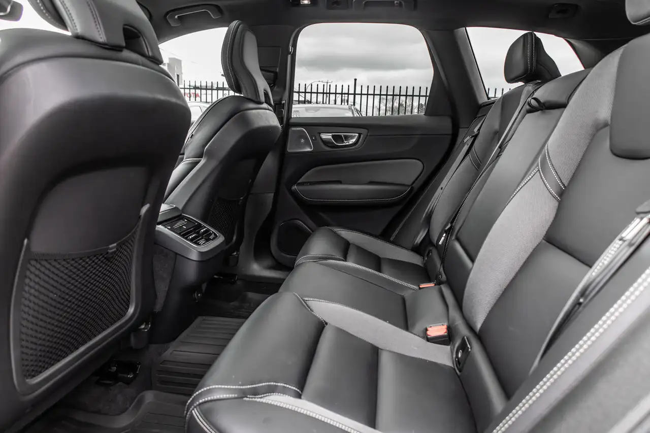 Volvo XC60 снимка Volvo XC60