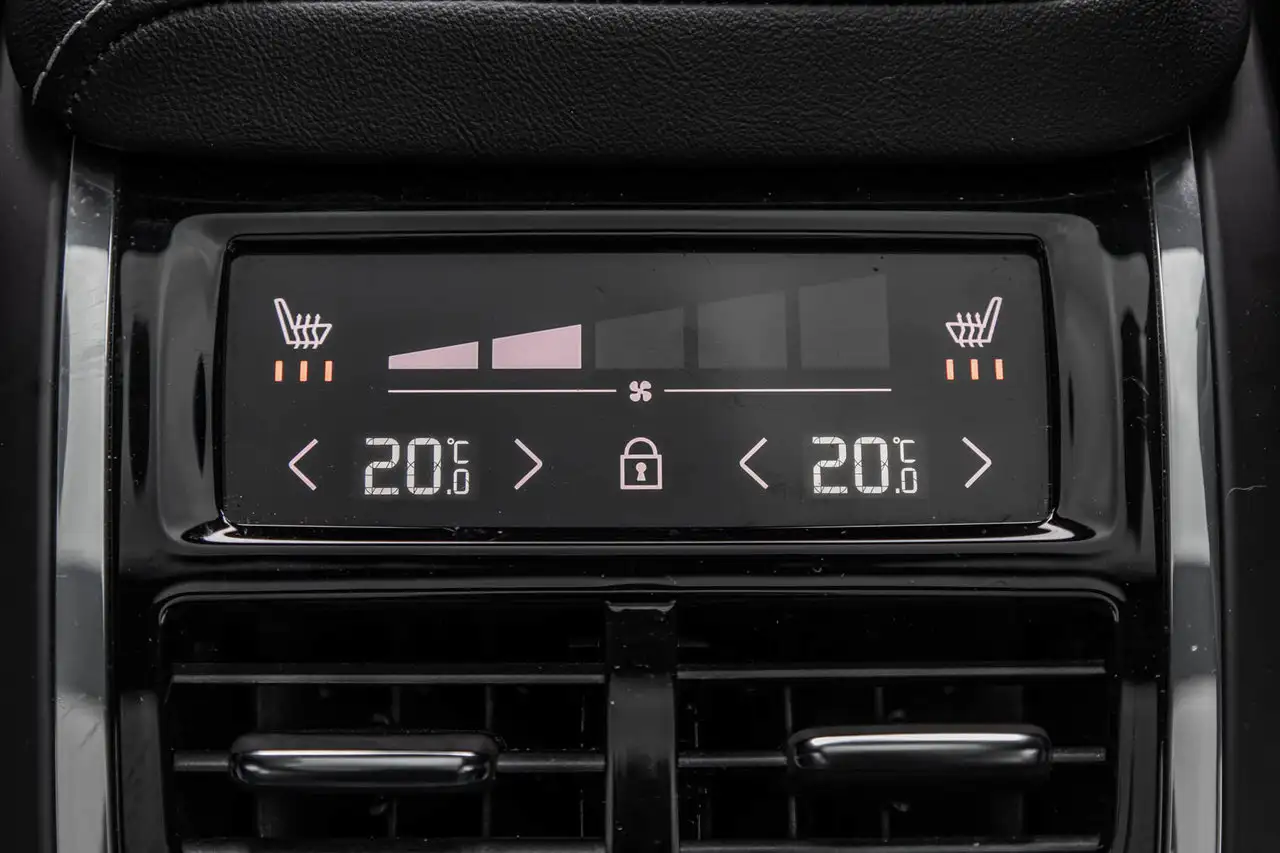 Volvo XC60 снимка Volvo XC60