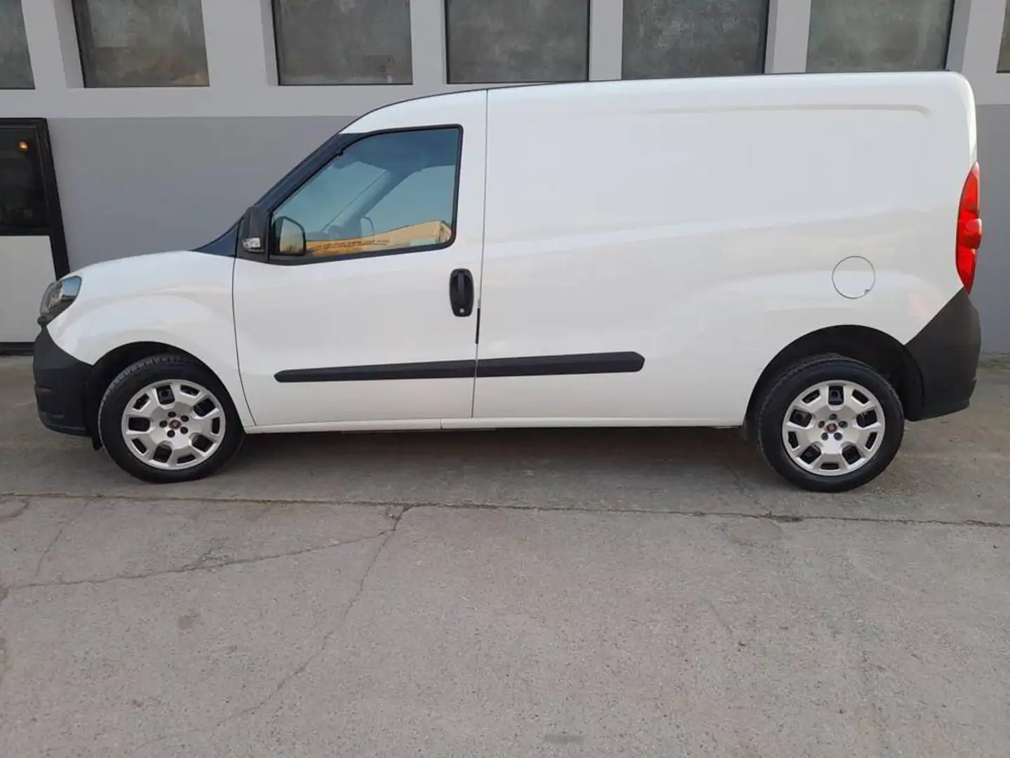 Fiat DOBLO MAXI  1600 mjt 105 cv Bianco - 2