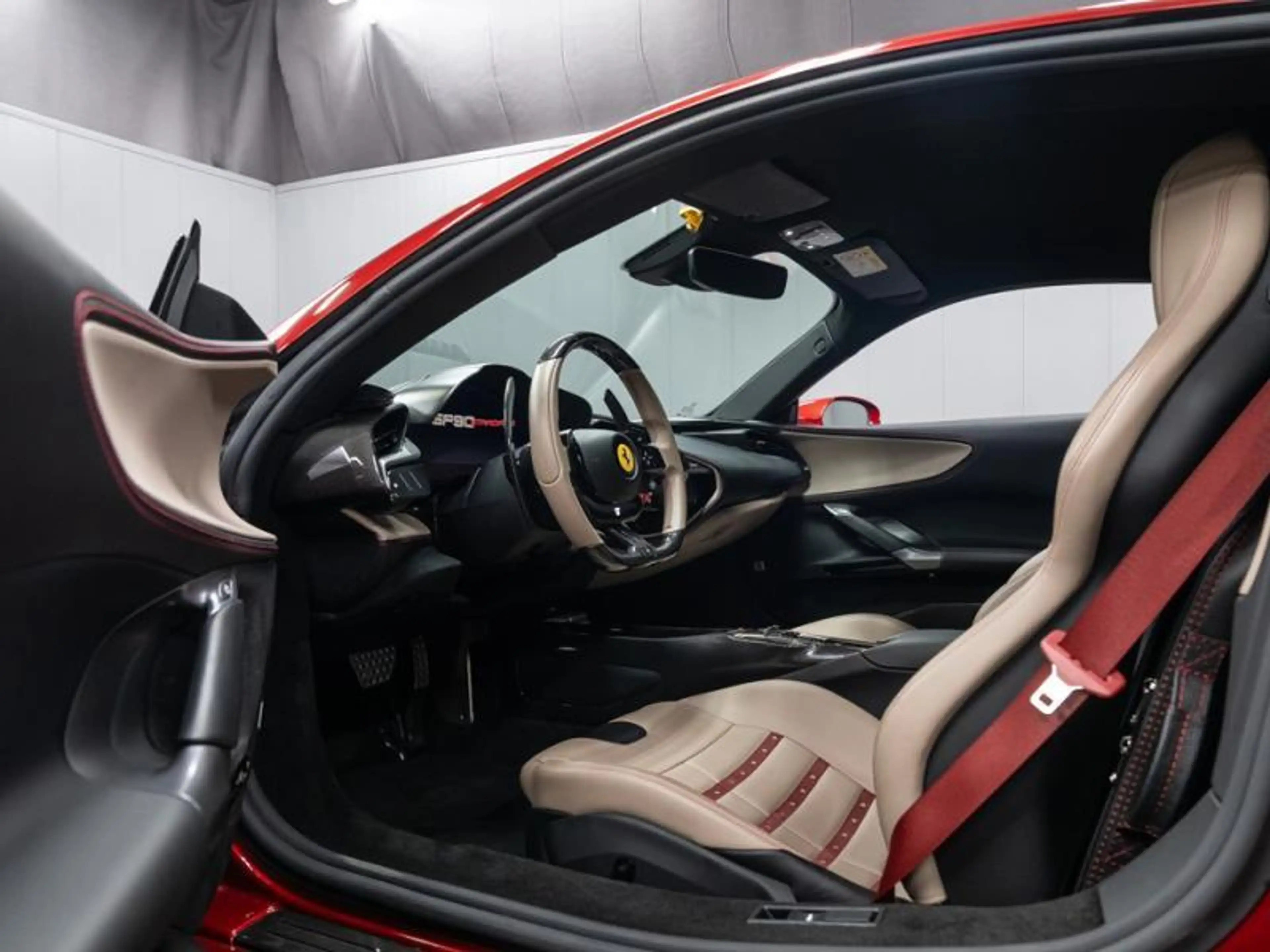 Ferrari SF90 Stradale — photo 9