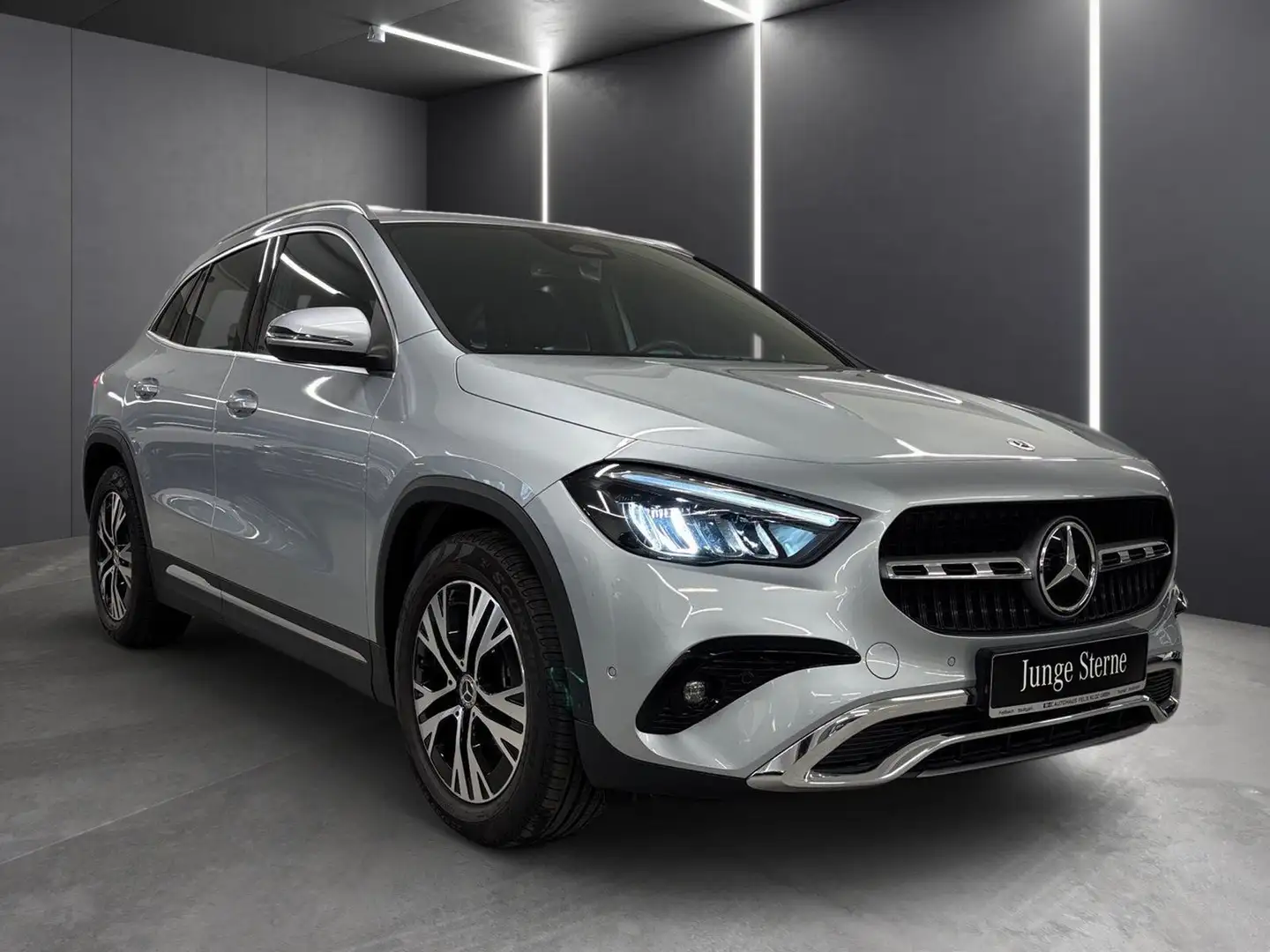 Mercedes-Benz GLA 220 d 4M Progressive Adv.*AHK*Distro*Totwink Silber - 2