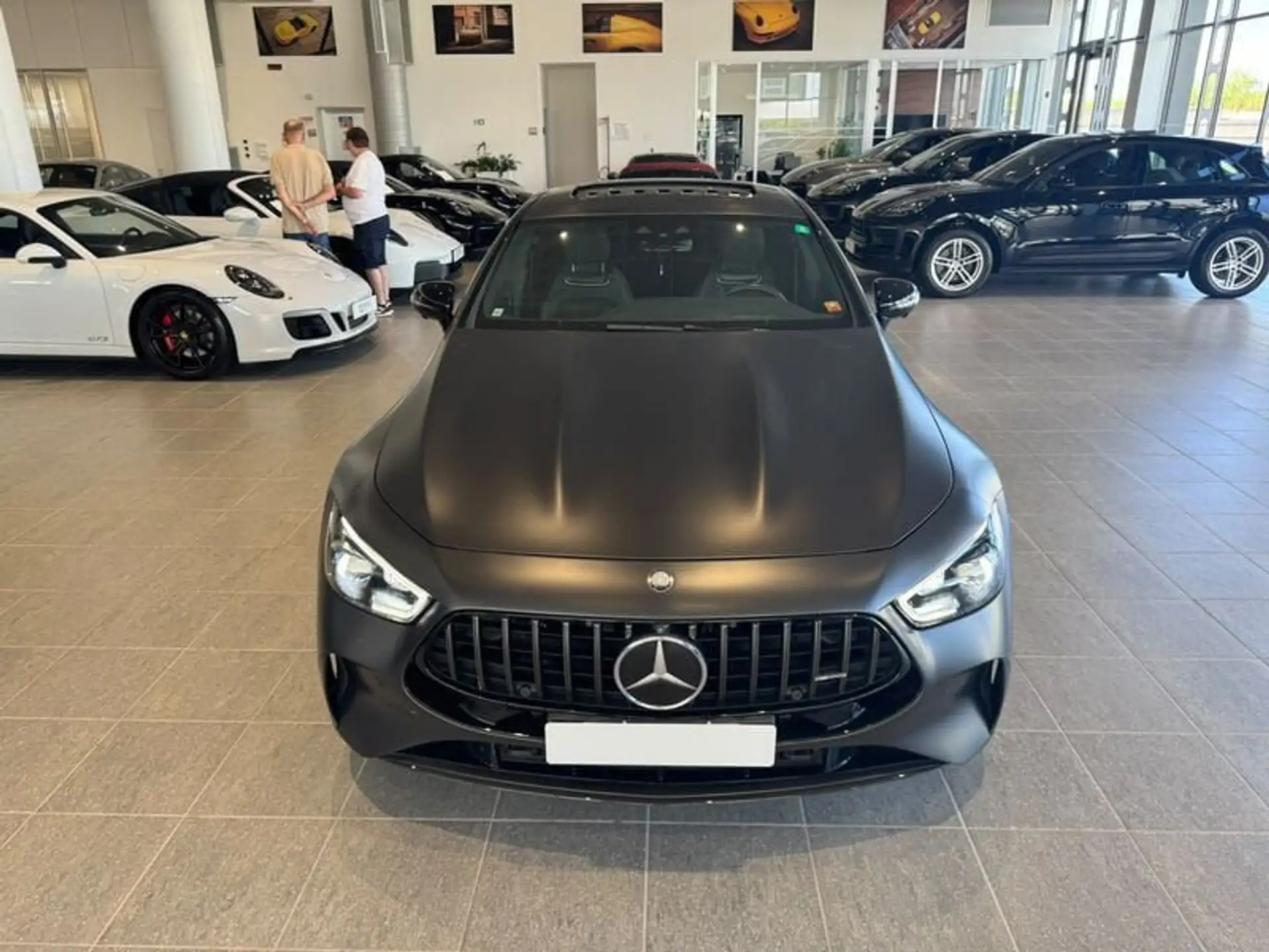 Mercedes-Benz AMG GT 2024 건메탈 사진 2