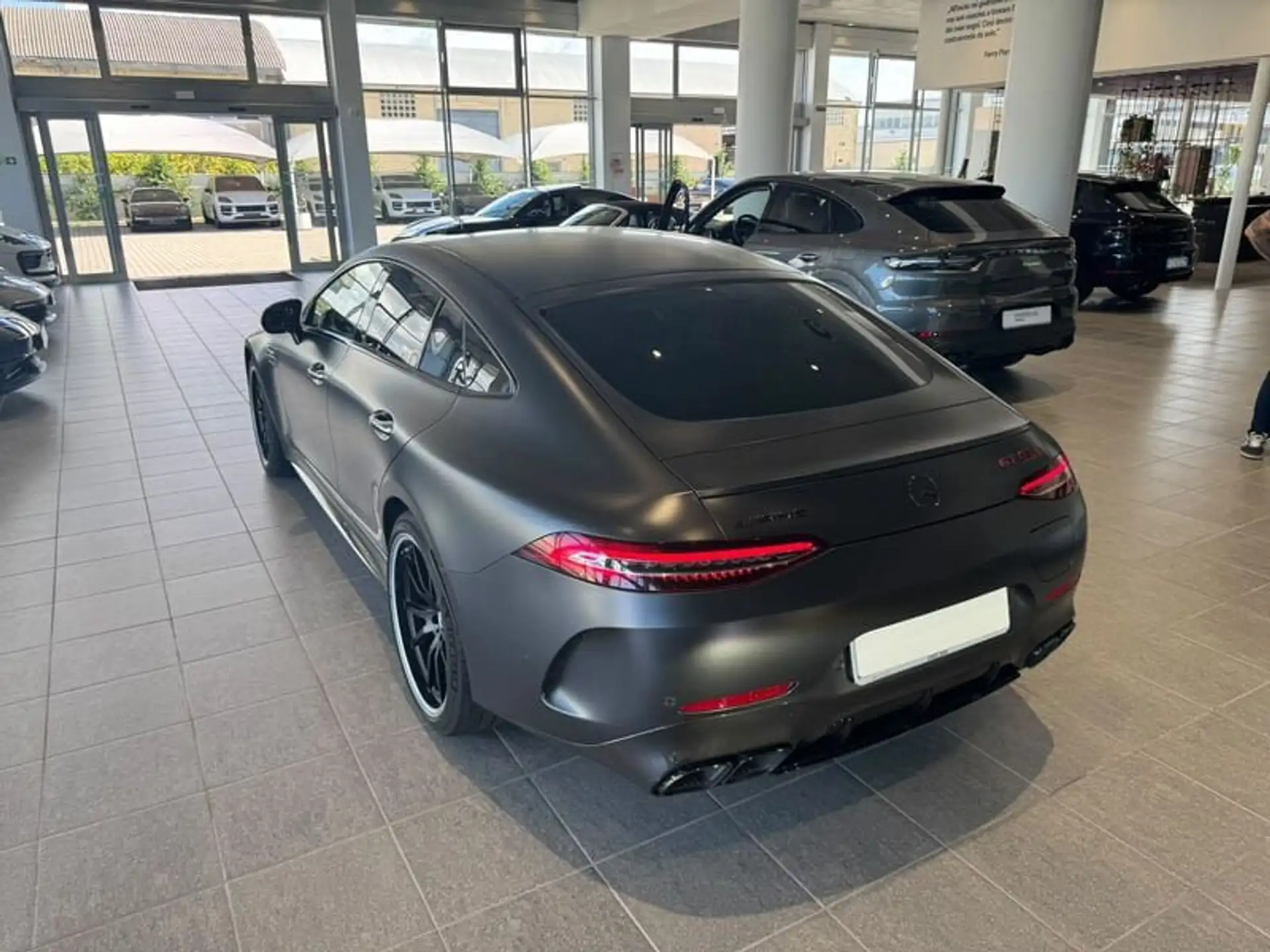 Mercedes-Benz AMG GT 2024 건메탈 사진 6