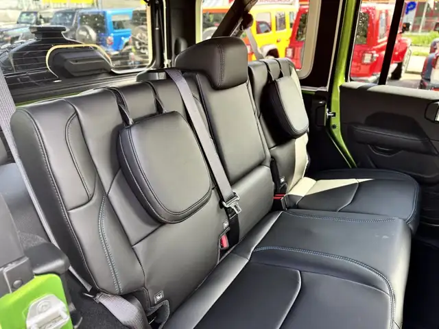 Jeep Wrangler view 8