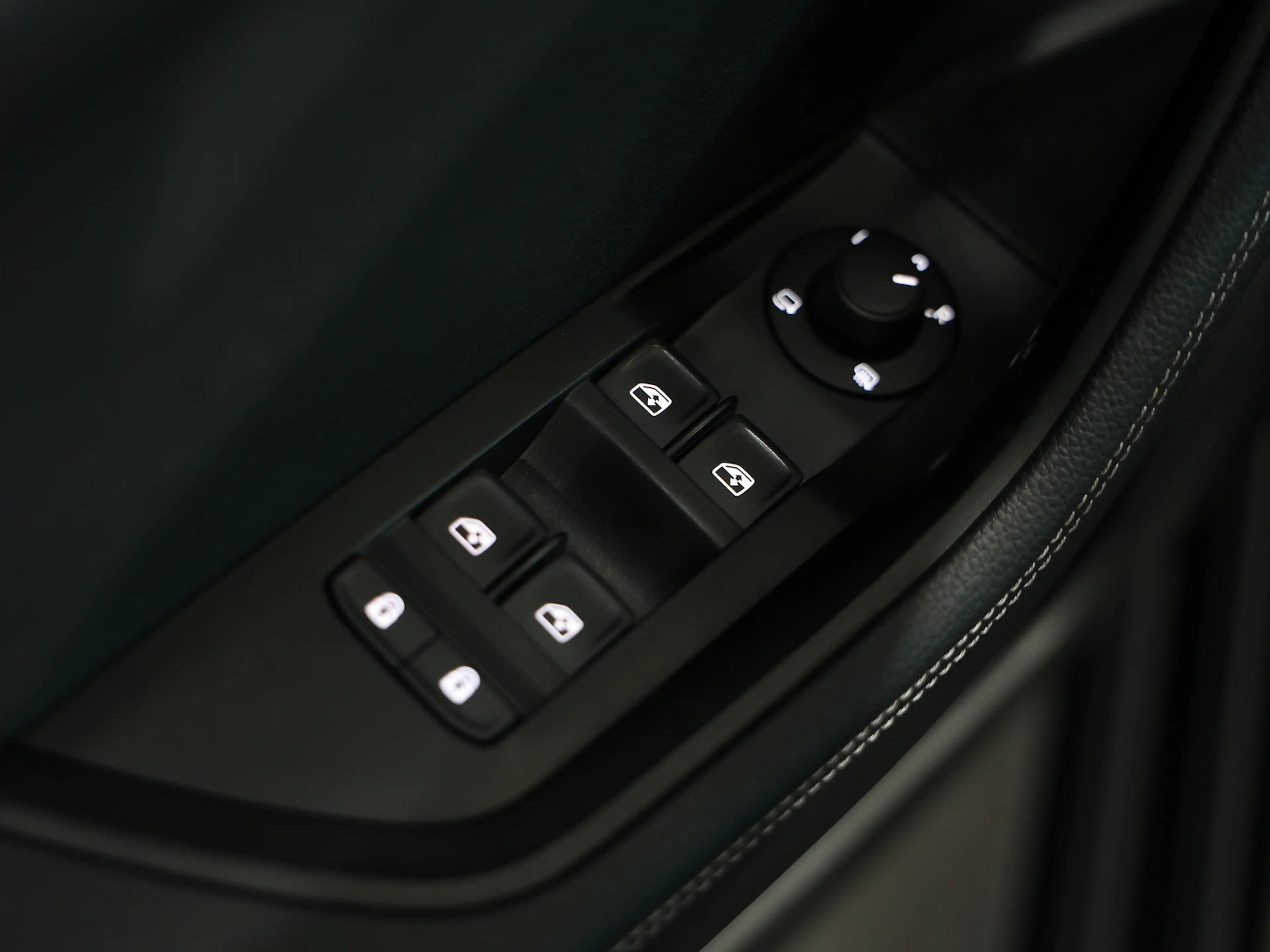 Skoda Superb Combi 2.0 TDI DSG 4x4 STYLE / MATRIX-LED — photo 15