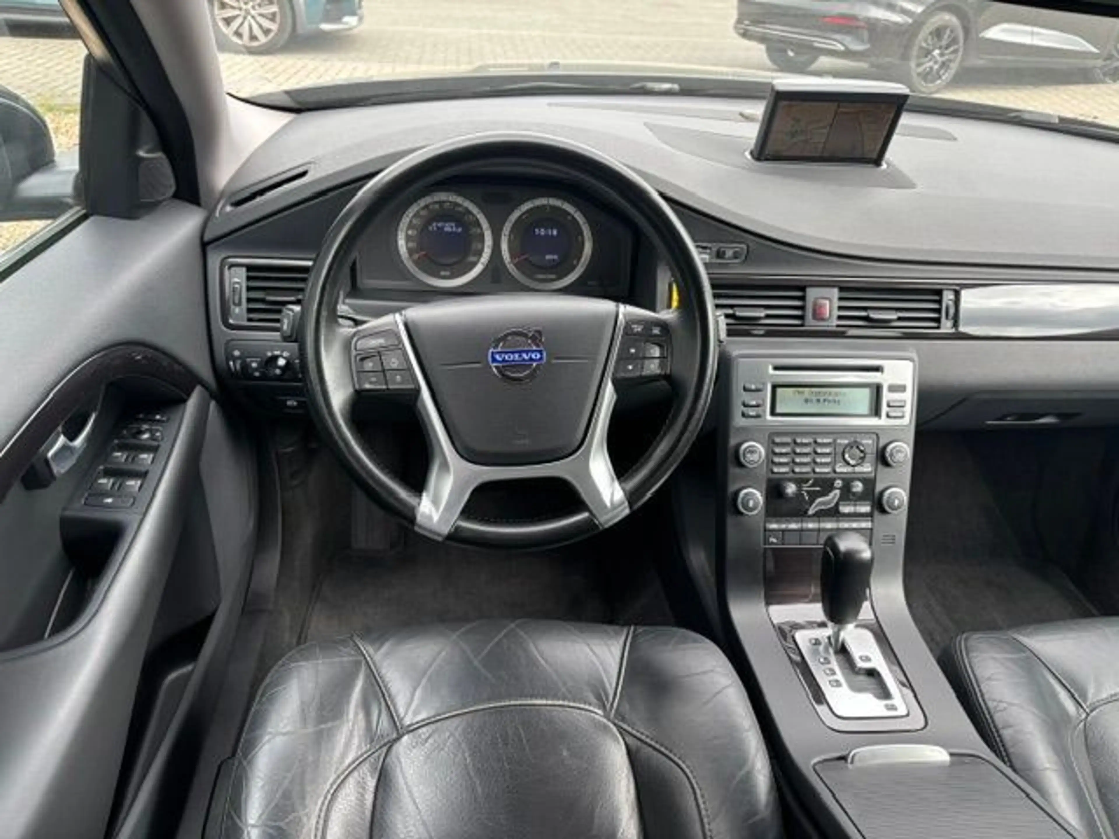 Volvo V70 Kombi Momentum/Klima/Navi/Xenon/Leder — photo 10
