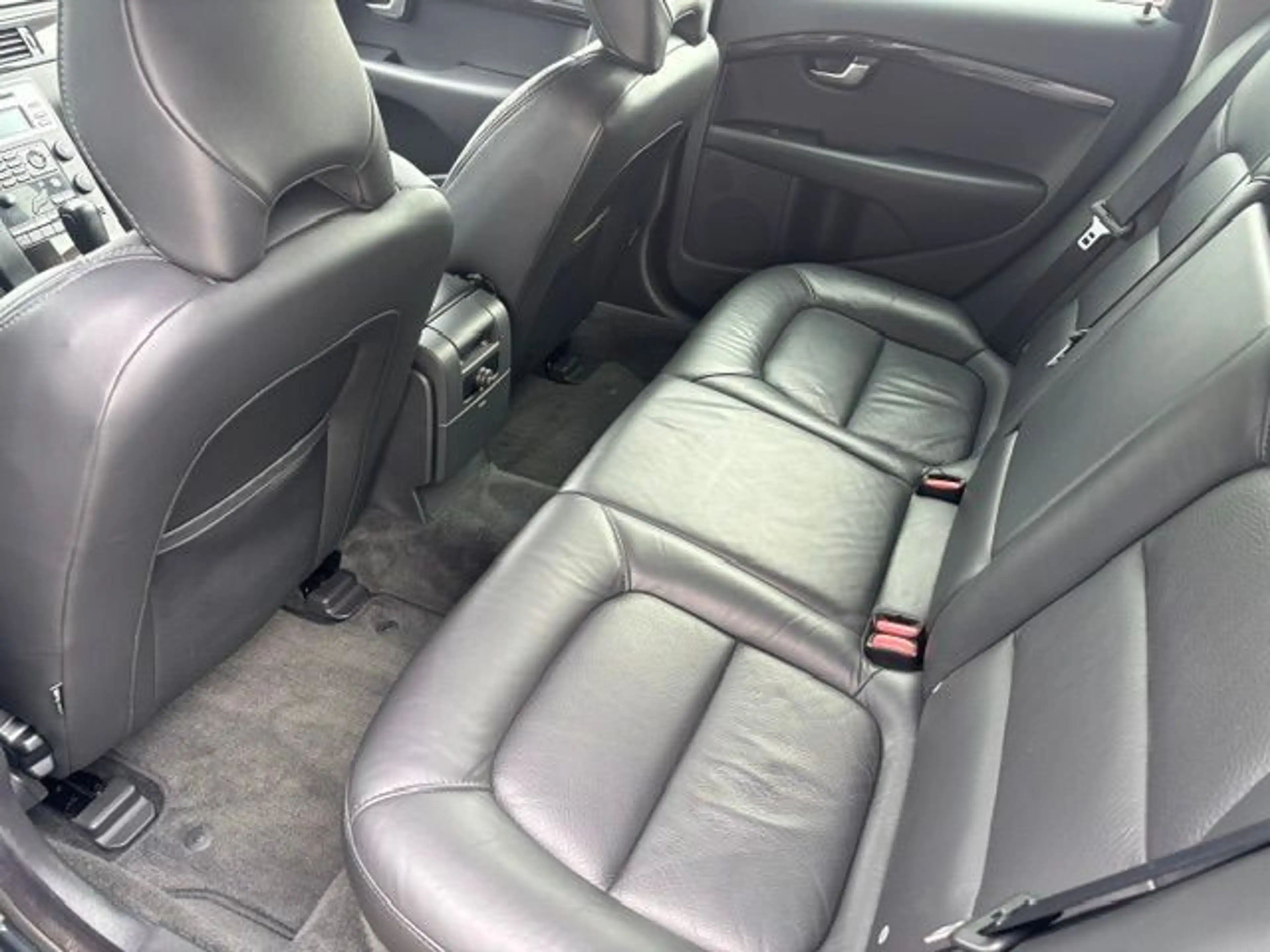 Volvo V70 Kombi Momentum/Klima/Navi/Xenon/Leder — photo 9