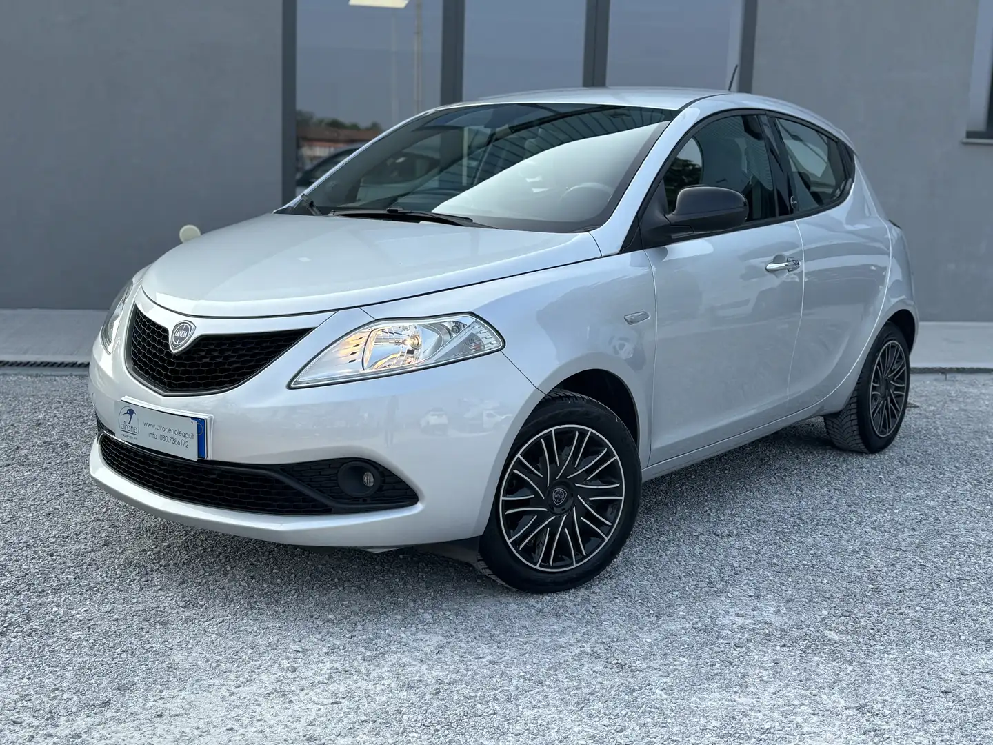 Lancia Ypsilon Ypsilon 1.0 firefly hybrid Gold - PREZZO REALE! Срібний - 1
