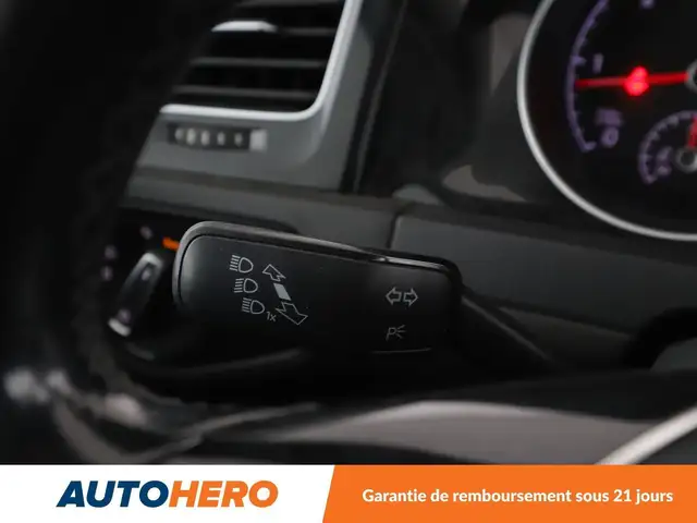 Volkswagen Golf view 22