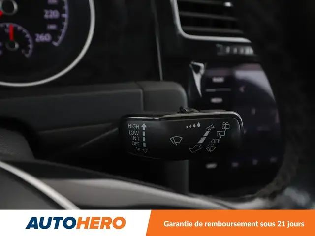 Volkswagen Golf view 23