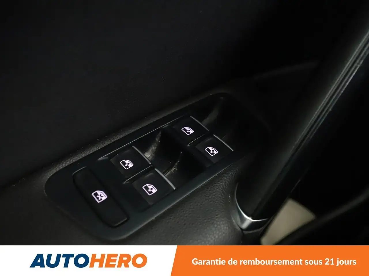 Volkswagen Golf Standard Model — photo 35
