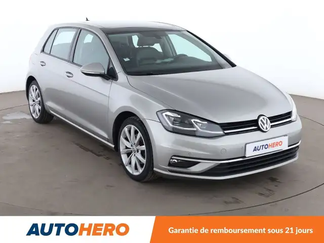 Volkswagen Golf view 8