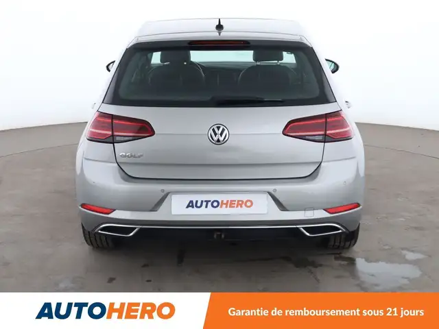 Volkswagen Golf view 5