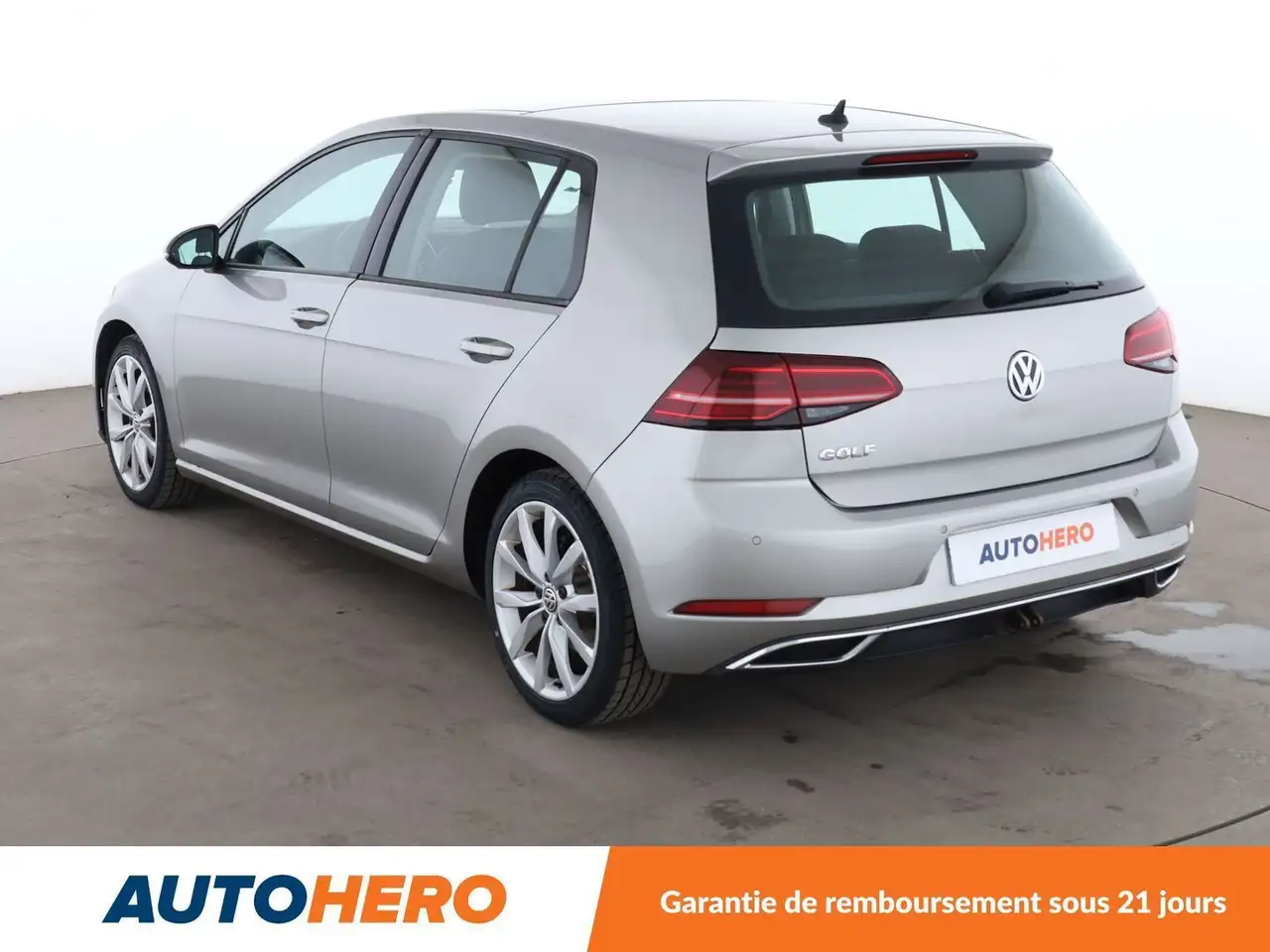 Volkswagen Golf Standard Model — photo 4