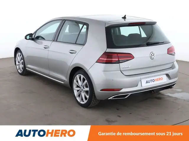 Volkswagen Golf view 4