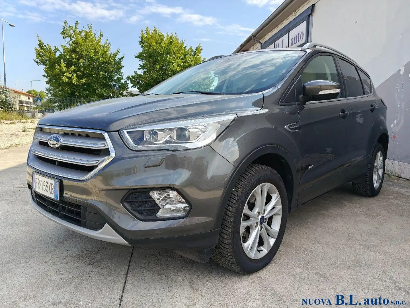 Ford Kuga 2.0 tdci Titanium s&s awd 150cv powershift my18 Grigio - 1