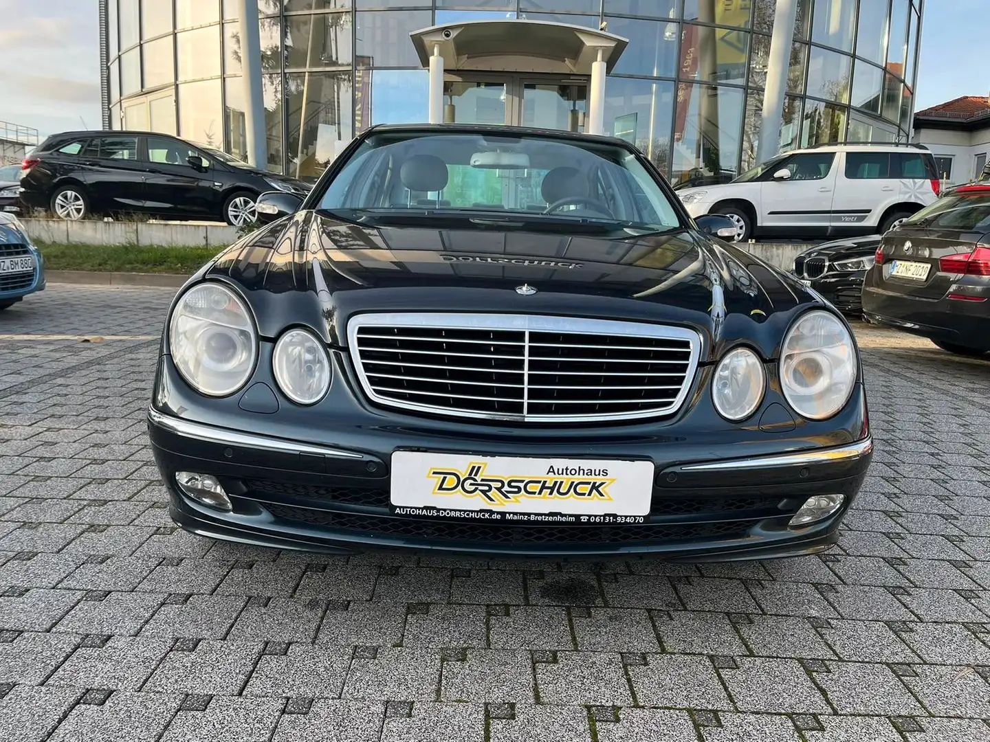 Mercedes-Benz E 240 Lim. AHK. Standheizung. Temp. Noir - 2