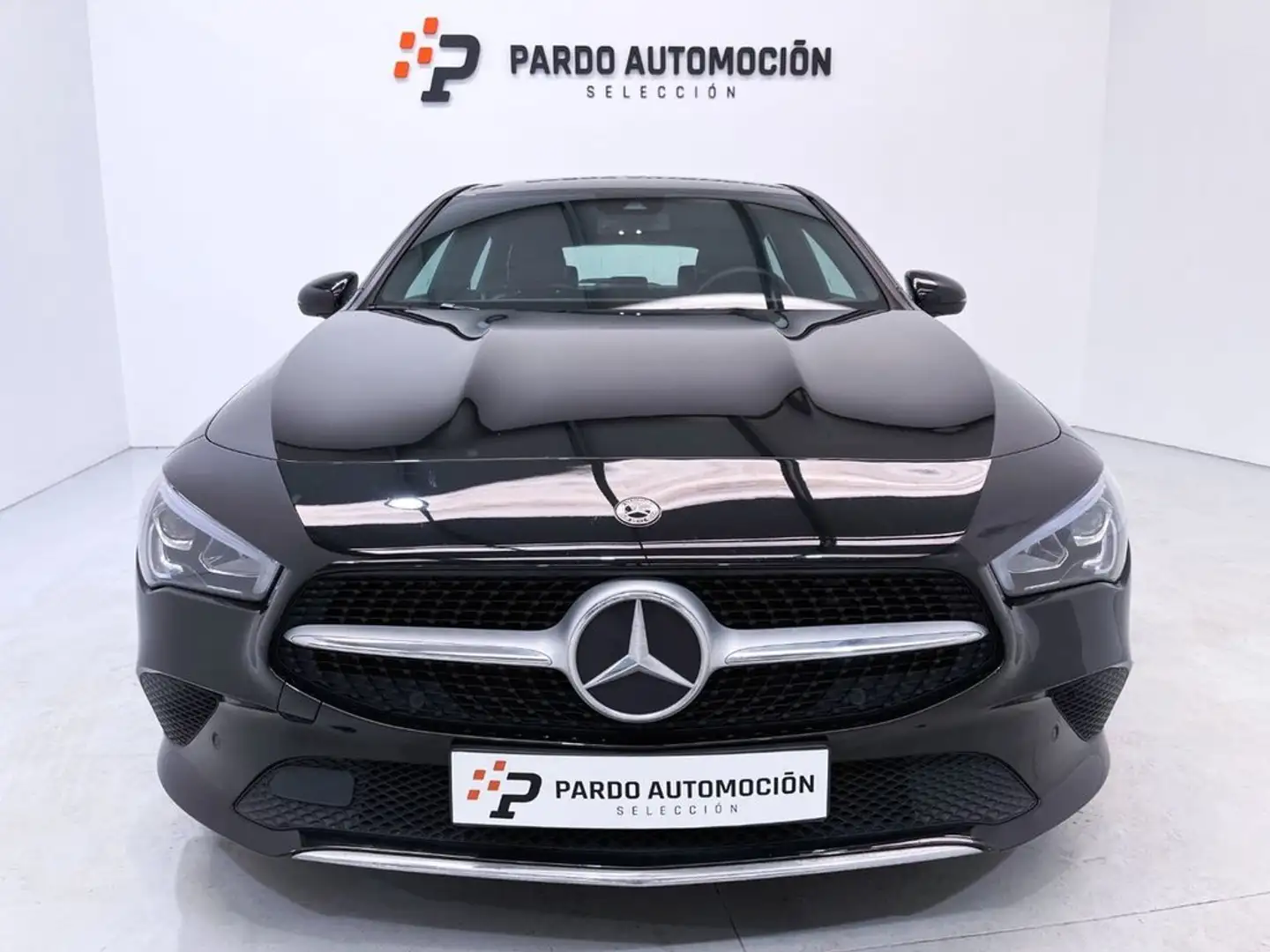 Mercedes-Benz CLA 200 Shooting Brake 200d 8G-DCT Negro - 2