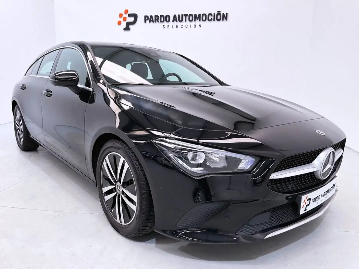 Mercedes-Benz CLA 200 Shooting Brake 200d 8G-DCT Negro - 1