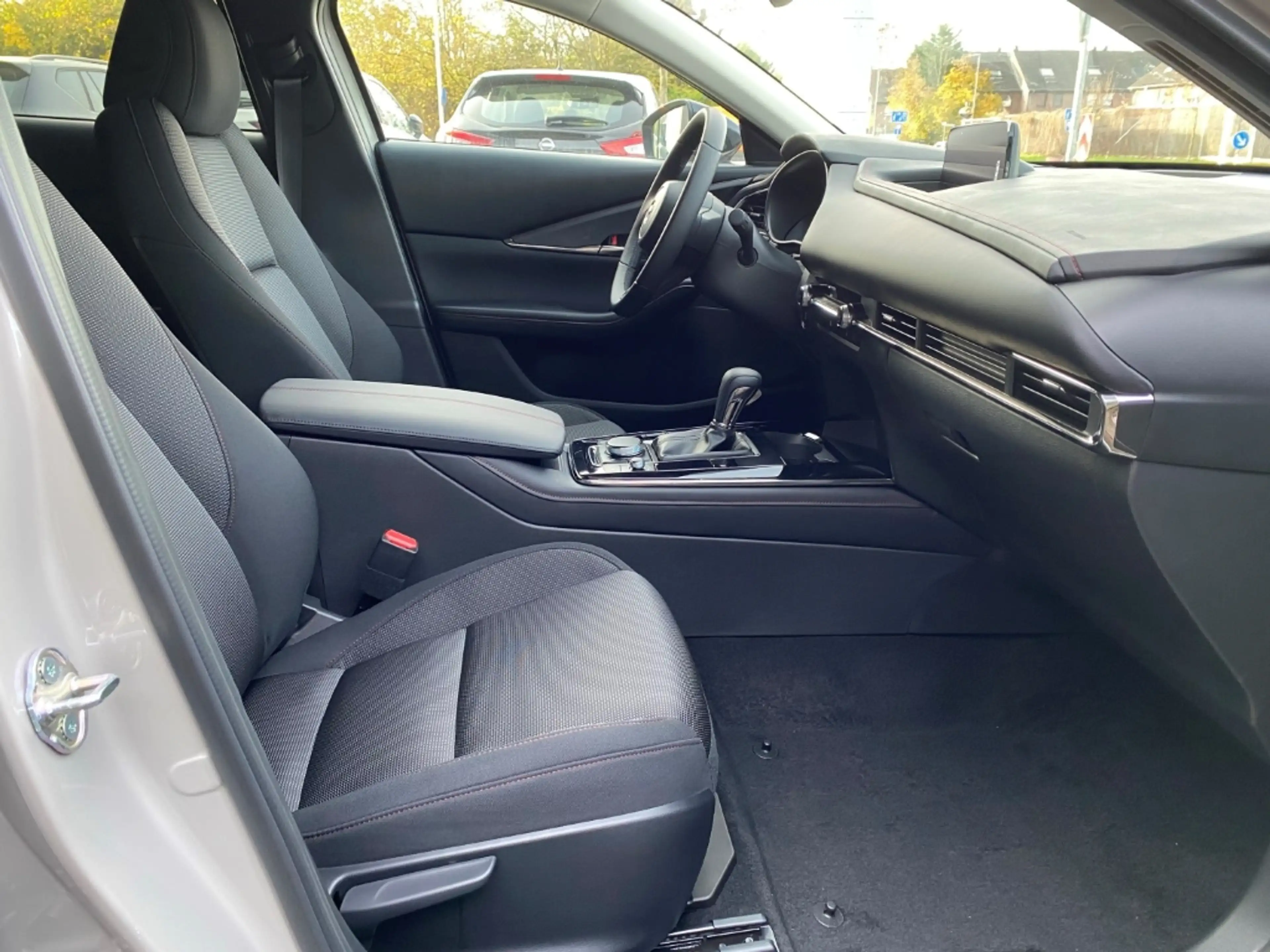 Mazda CX-30 HOMURA e-Skyactiv-X 186PS 6AT HUD Navi LED Blendfr — photo 5