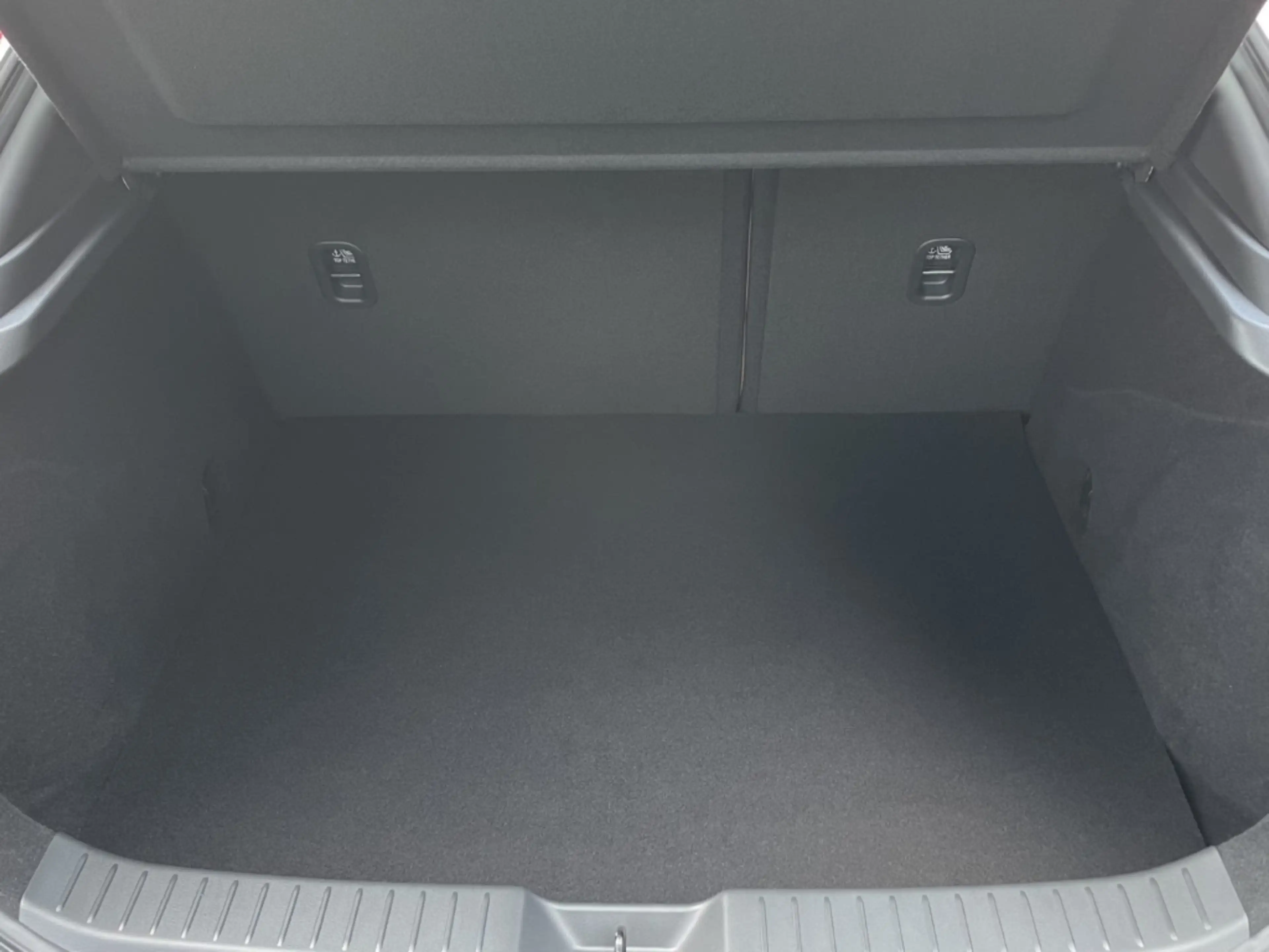 Mazda CX-30 HOMURA e-Skyactiv-X 186PS 6AT HUD Navi LED Blendfr — photo 9