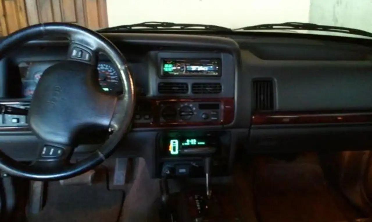 Jeep Grand Cherokee 5.9 Limited LX auto, foto 5