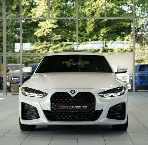 BMW M view 4