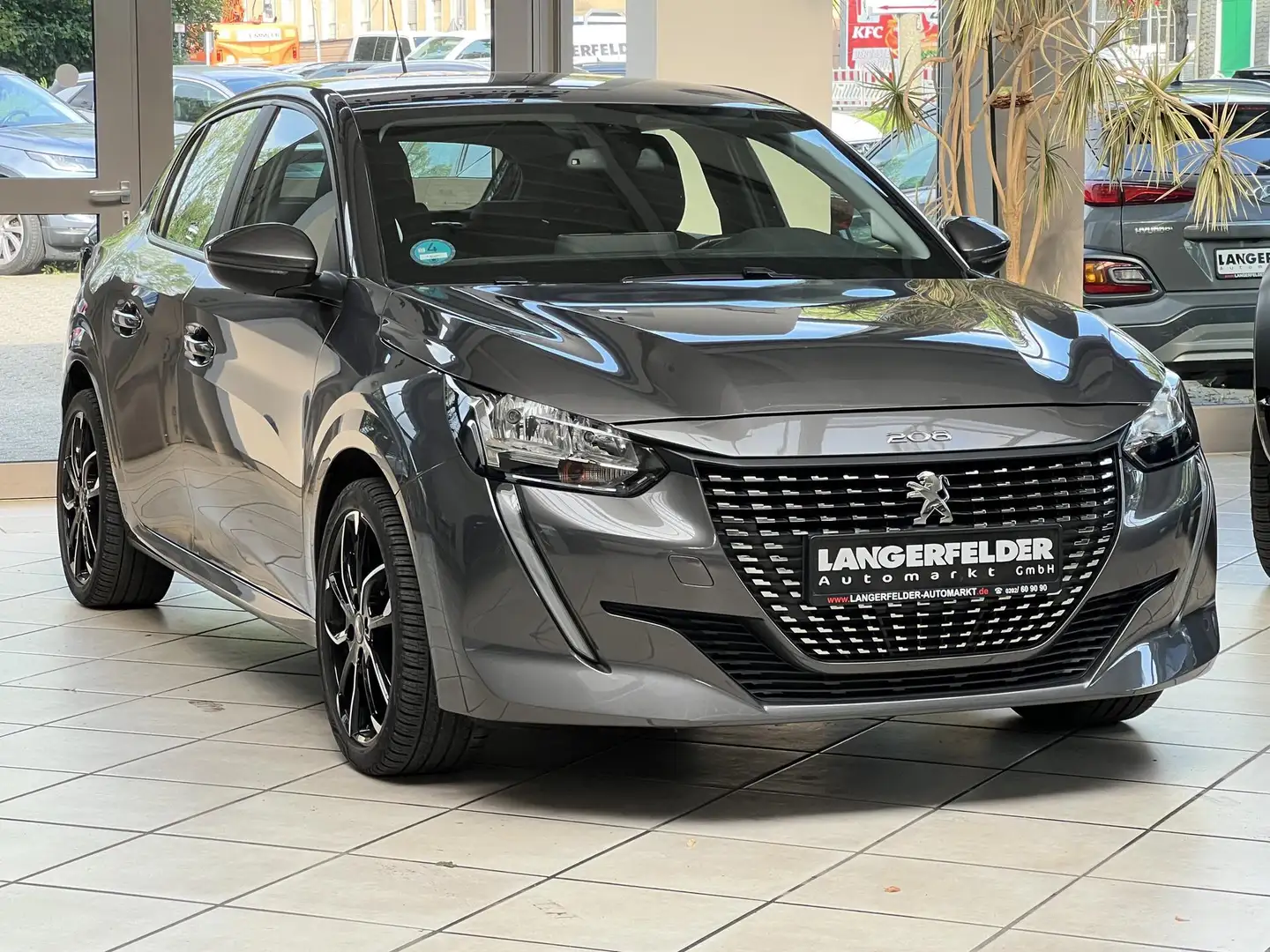 Peugeot 208 208 1.2 PureTech 75 Active CARPLAY SHZ PDC BLUET Grau - 1