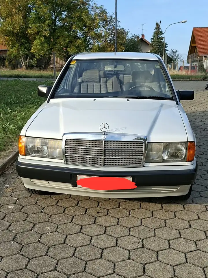 Mercedes-Benz 190 D, foto 2