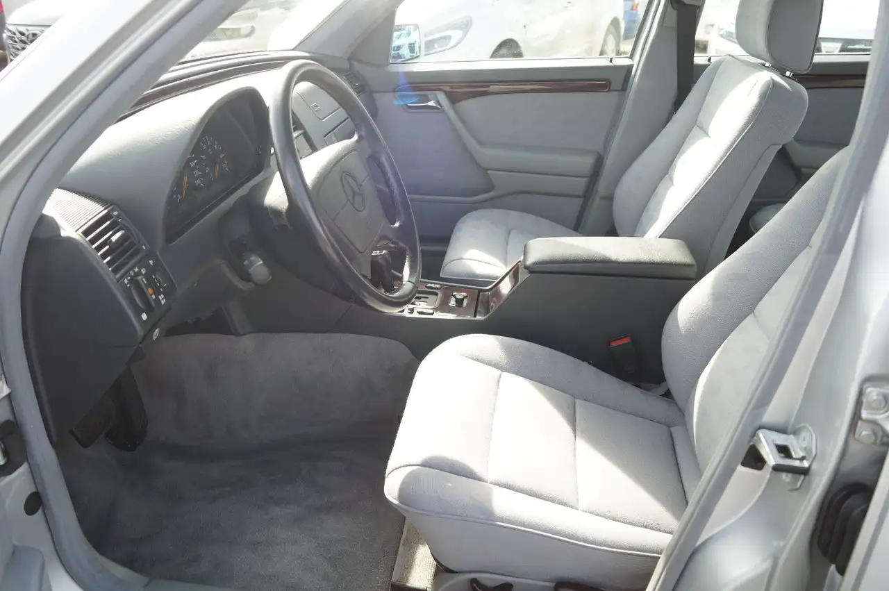Mercedes-Benz C 180 ELEGANCE AUTOMATIK Klimaauto Alu, foto 11