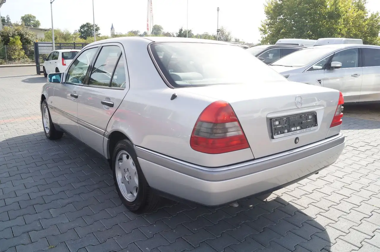 Mercedes-Benz C 180 ELEGANCE AUTOMATIK Klimaauto Alu, foto 5