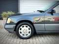 Mercedes-Benz E 320 Cabrio / 2. OWNER / FULL SERVICE FILE / NEW TOP Negro - thumbnail 46