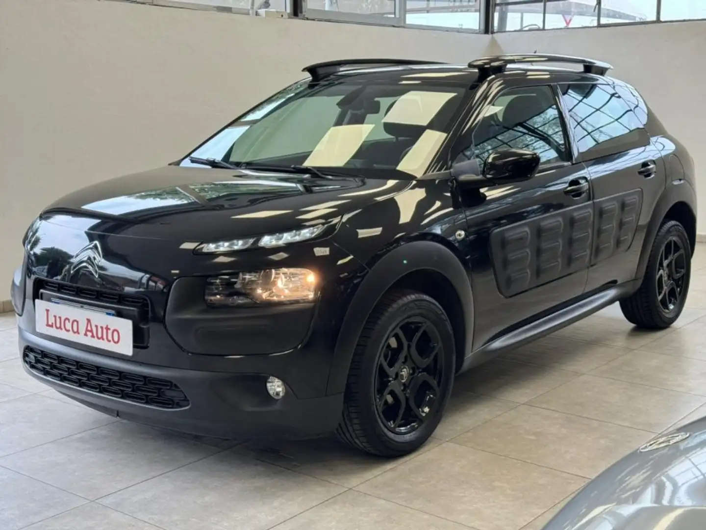 Citroen C4 Cactus PureTech 82 Shine *TELECAMERA*OCCASIONE* Nero - 1