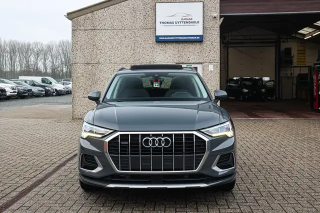 Audi Q3 view 2