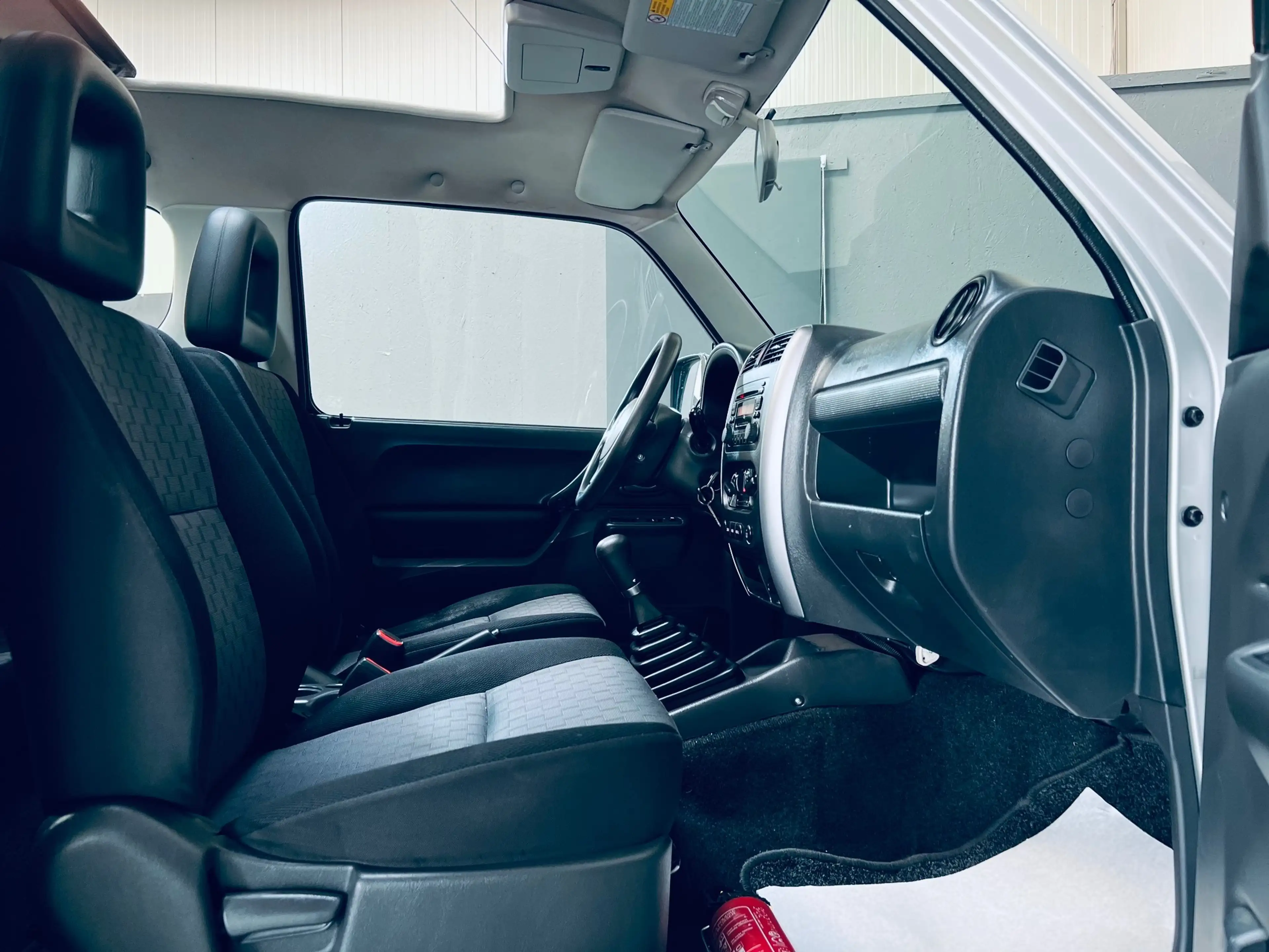 Suzuki Jimny 1.3i **CLIMATISATION**TOIT OUVRANT** — photo 7
