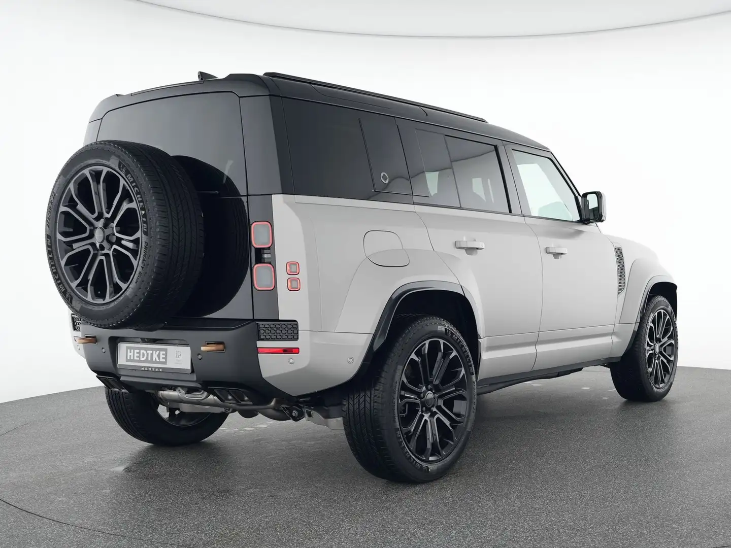Land Rover Defender 110 P635 OCTA 22"+CHOPPED-CARBON+MATT Grau - 2