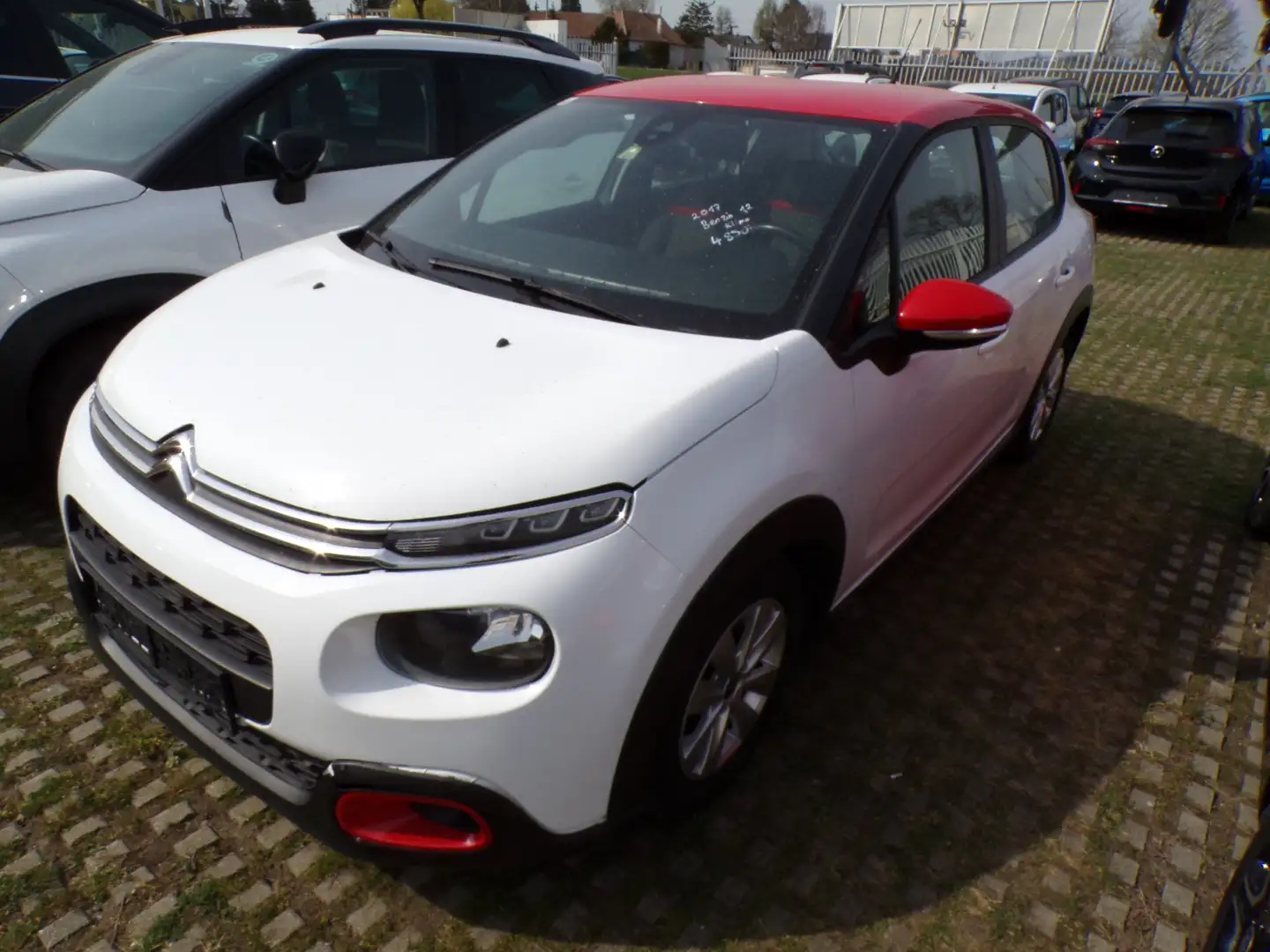 Citroen C3 Feel Weiß - 2