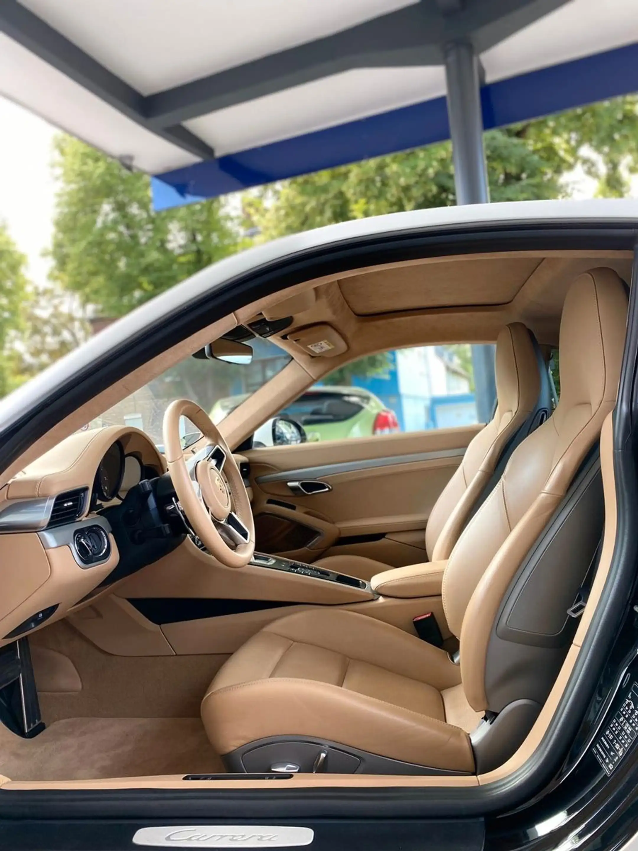 Porsche 911 Carrera — photo 12
