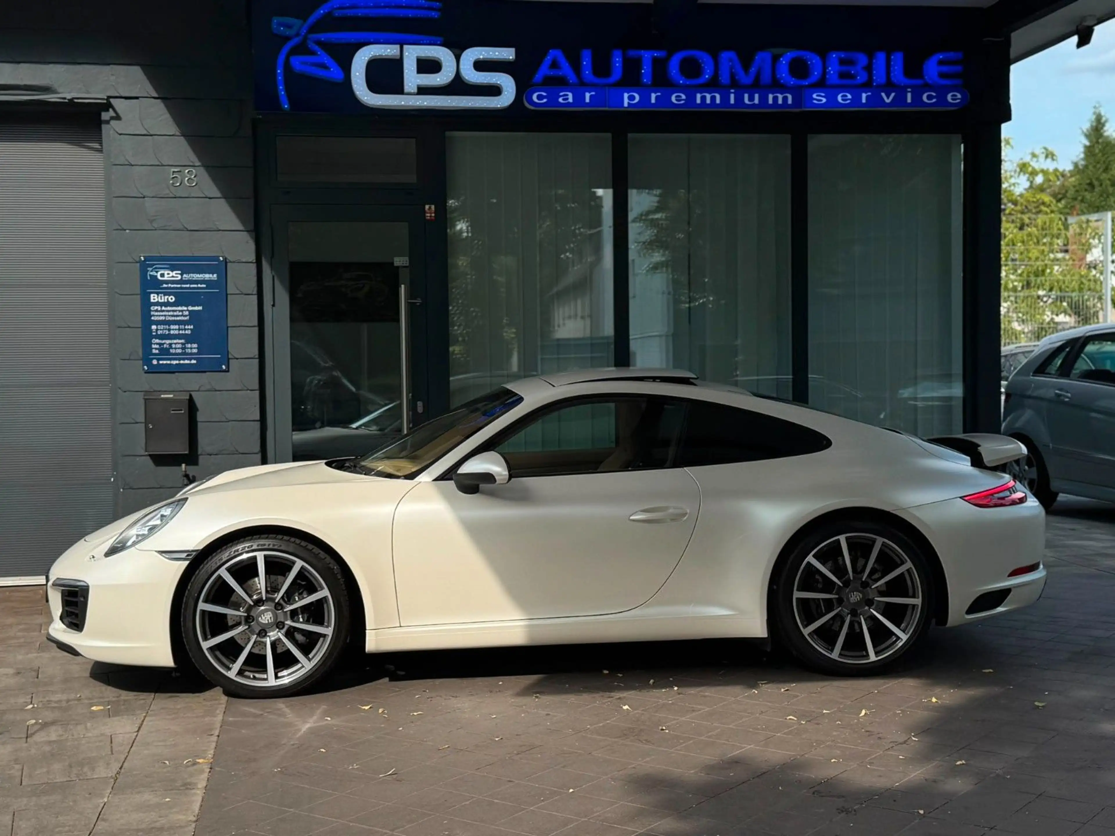 Porsche 911 Carrera — photo 6