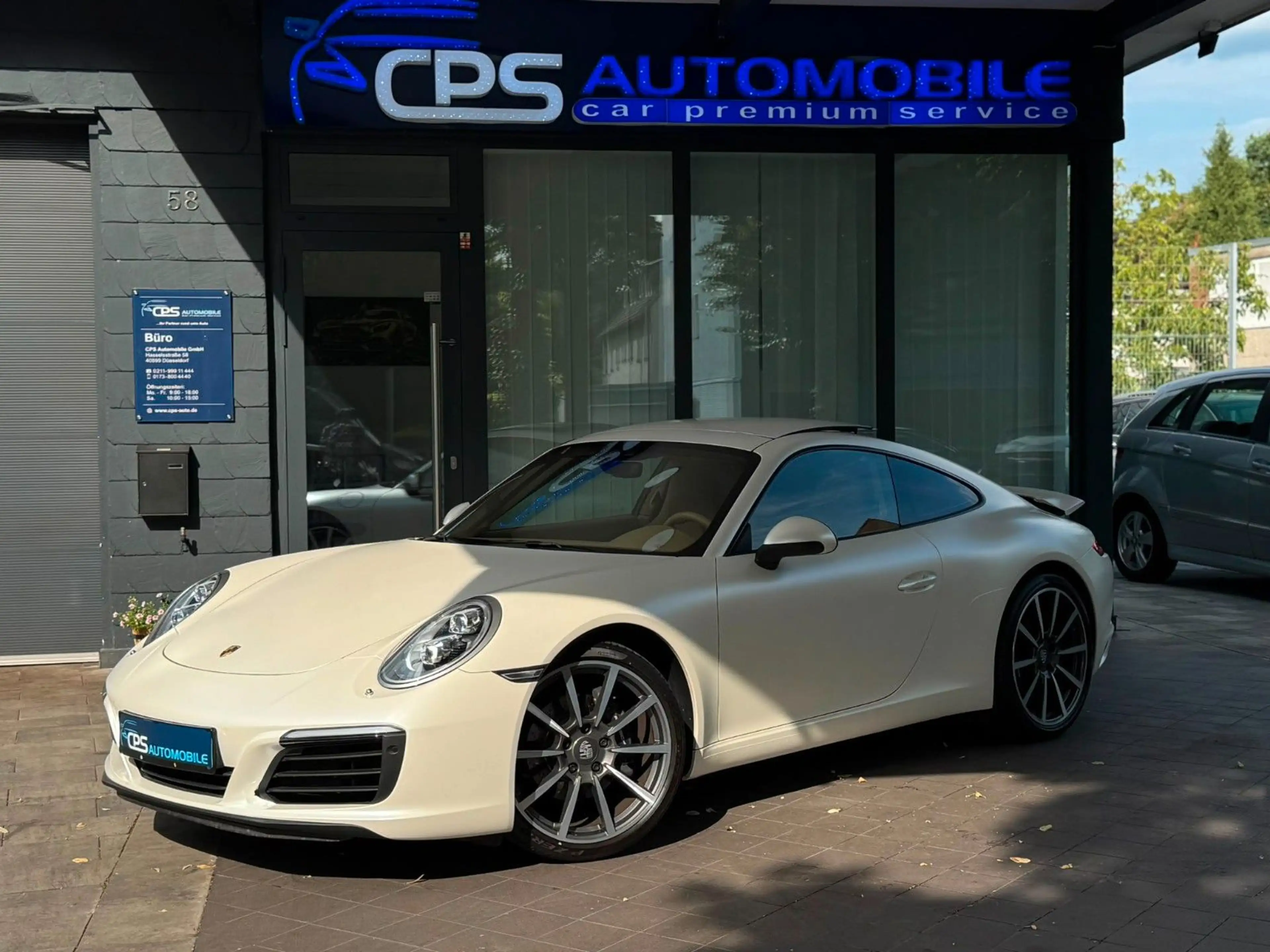 Porsche 911 Carrera — photo 5