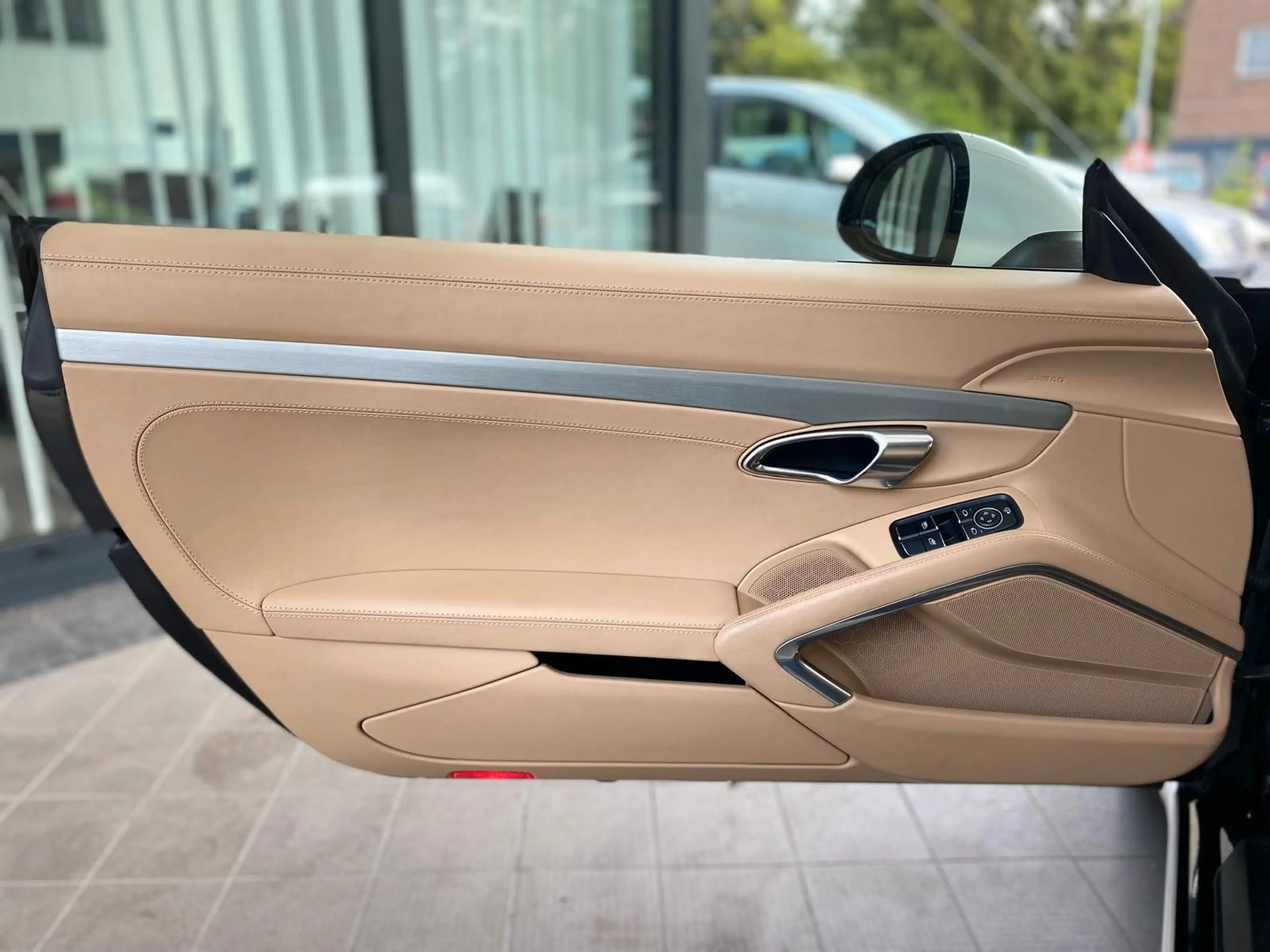 Porsche 911 Carrera — photo 10